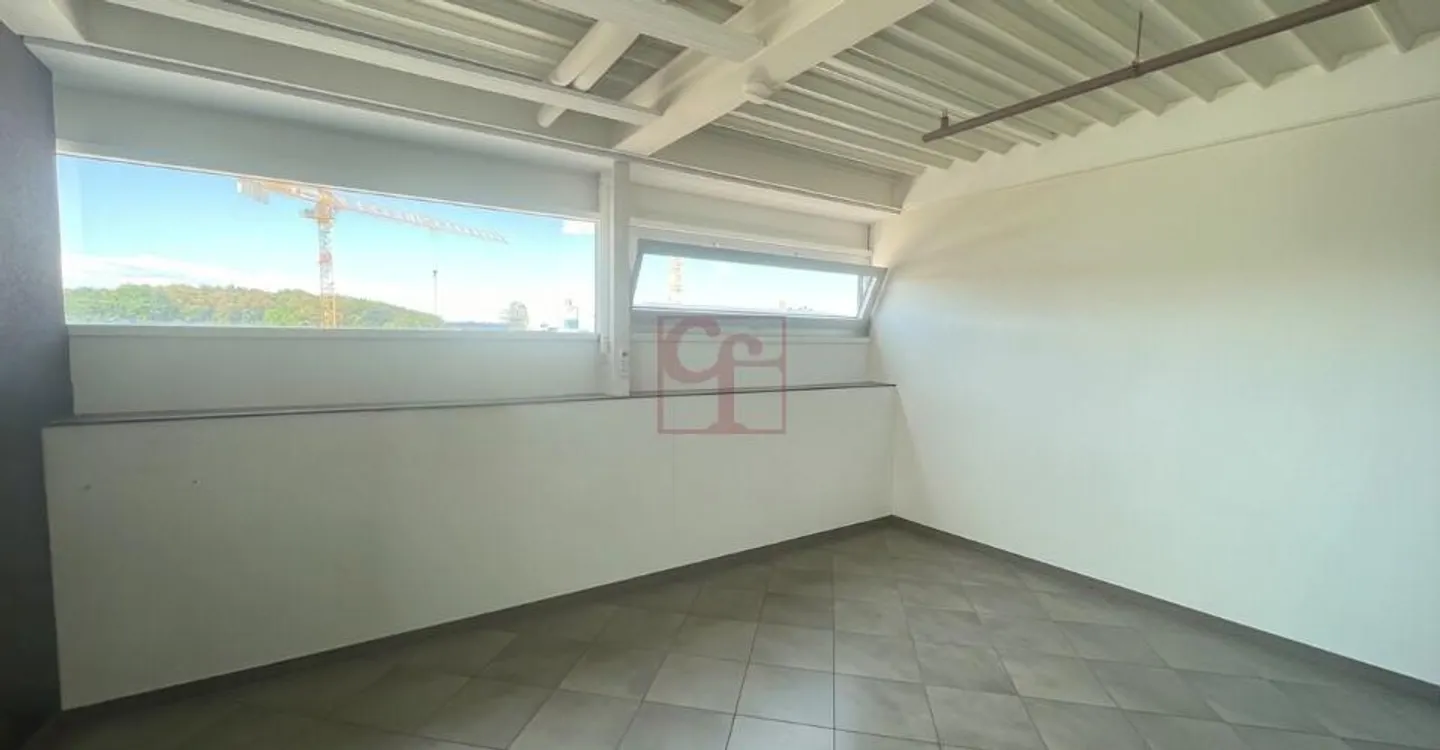 Espace Commercial à Louer - Photo 8 sur 11