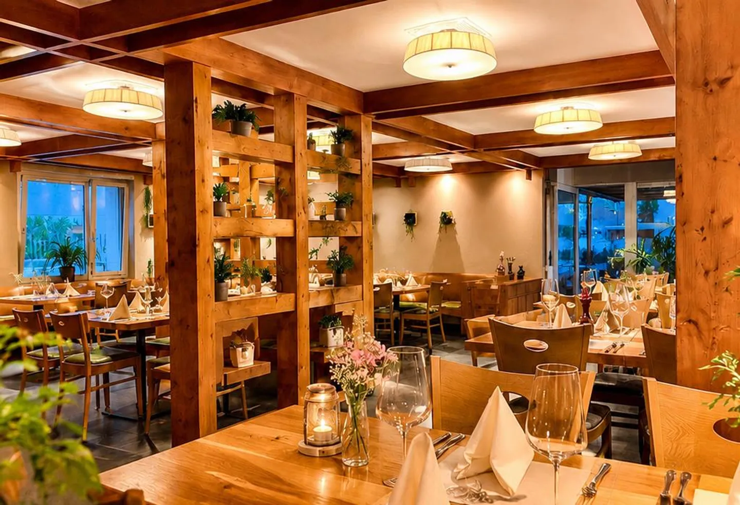 570 m2 Attractive restaurant for rent - Photo 3 of 10