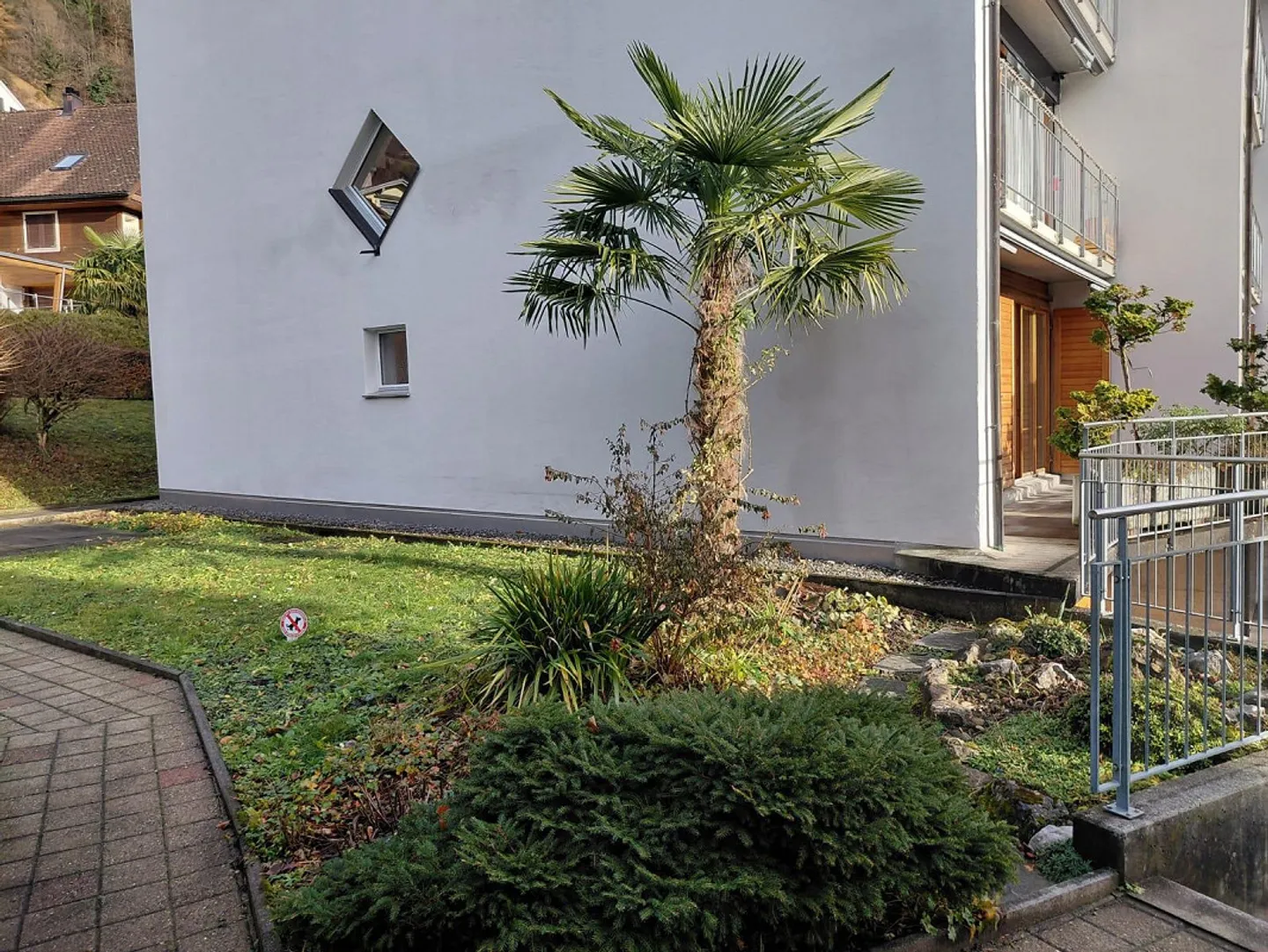 Cozy home in a quiet, lake-side location - Photo 10 of 18