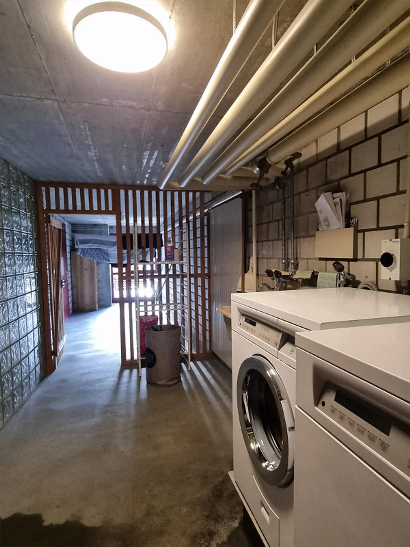 Cozy home in a quiet, lake-side location - Photo 14 of 18