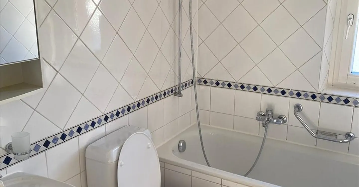 Zu vermieten: 3,5-Zimmer-Wohnung - Principale 22, Bévilard - Foto 4 von 8