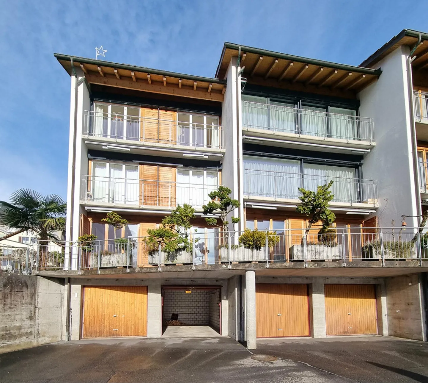 Cozy home in a quiet, lake-side location - Photo 17 of 18