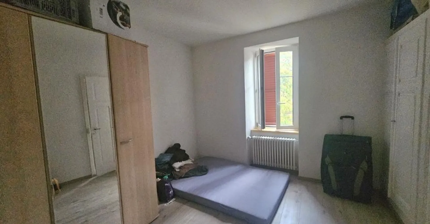 Charmant Appartement Rénové - Photo 3 sur 8