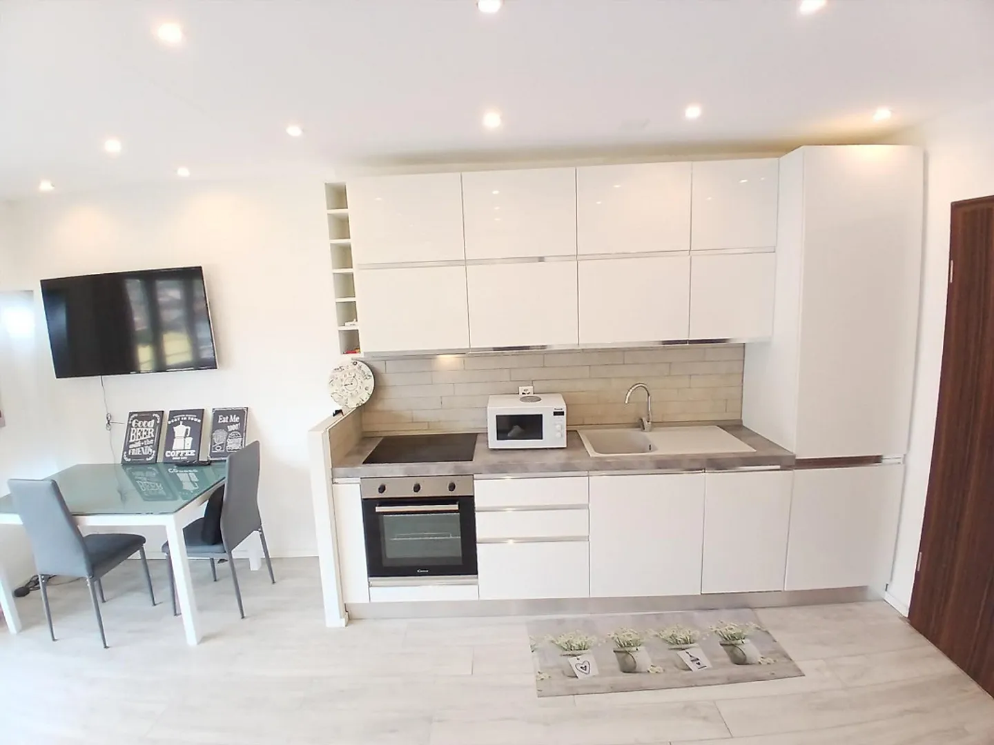 INVESTITION - RENOVIERTES STUDIO MIT BALKON IN AGNO - Foto 4 von 8