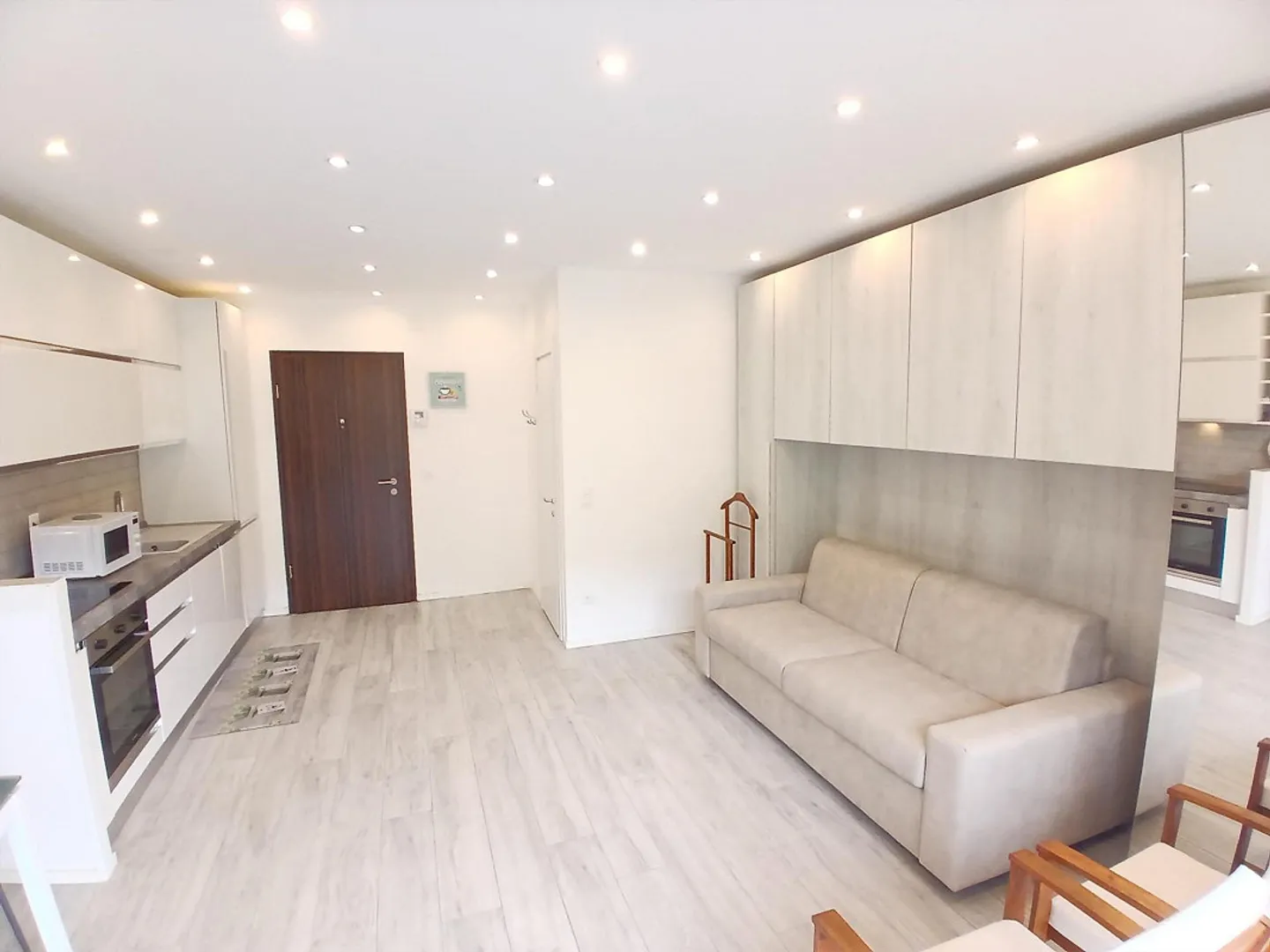 INVESTITION - RENOVIERTES STUDIO MIT BALKON IN AGNO - Foto 6 von 8