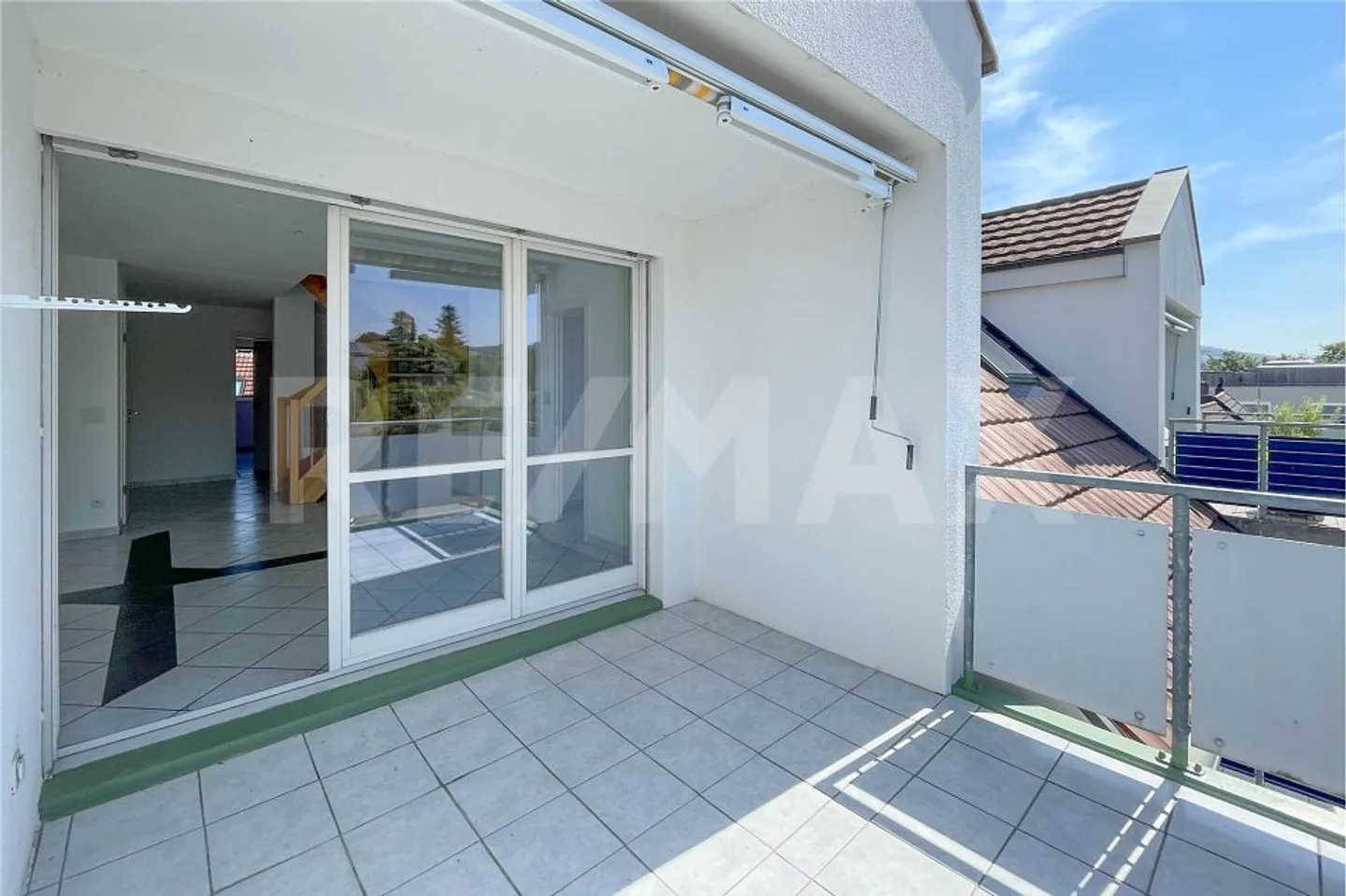 Ampio appartamento duplex di 5,5 locali in una posizione centrale e tranquilla - Foto 2 di 13