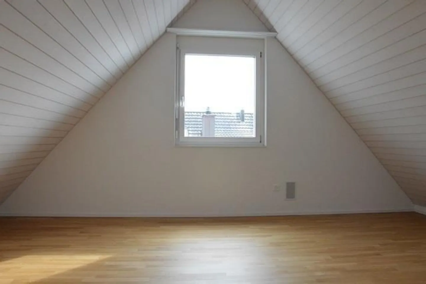 Appartement en maisonette moderne dans un quartier résidentiel bien entretenu - Photo 3 sur 11
