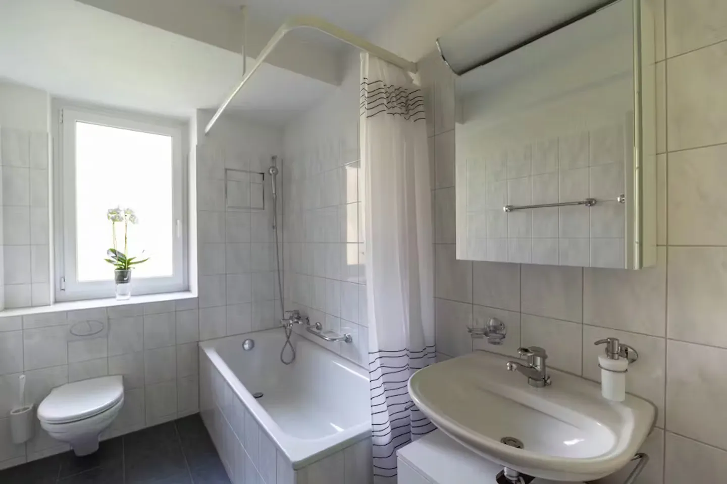 Appartamento in affitto - Foto 3 di 10