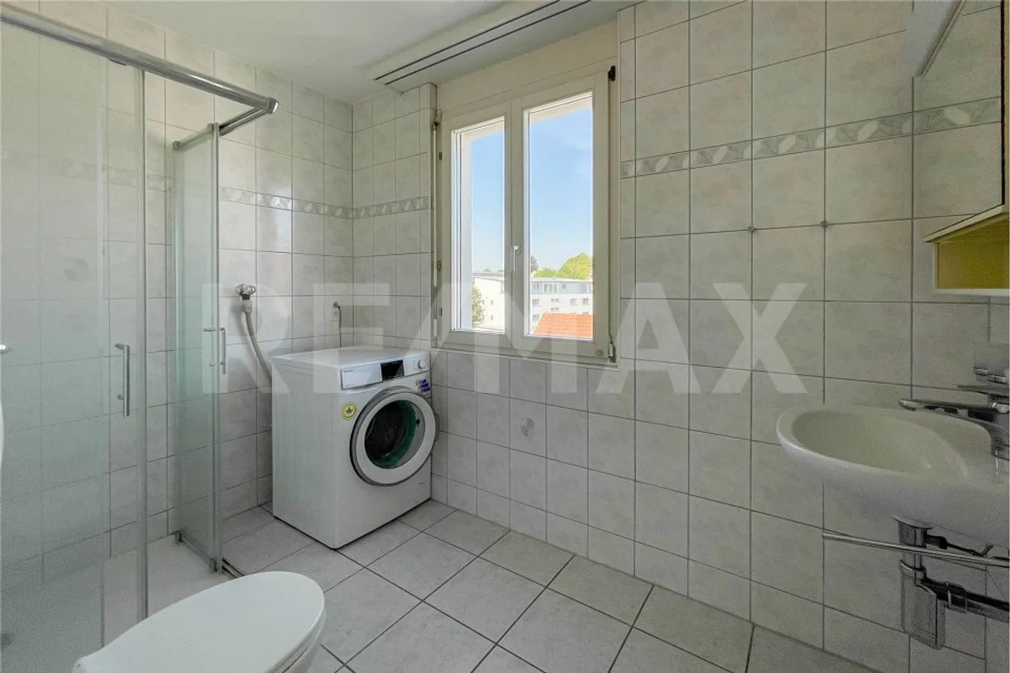 Ampio appartamento duplex di 5,5 locali in una posizione centrale e tranquilla - Foto 10 di 13