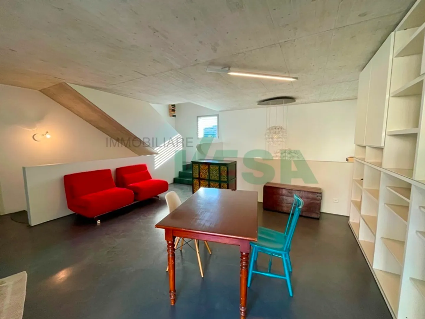 Moderna, elegante e luminosa villa con piscina e bella vista aperta - Foto 7 di 13