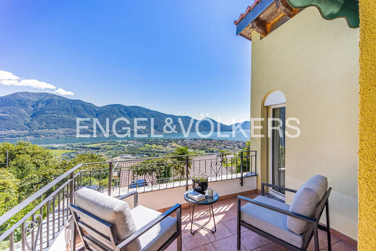 House with panoramic view (66) - Photo 10 of 10