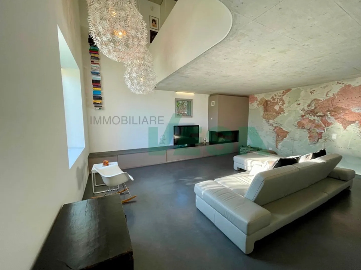 Moderna, elegante e luminosa villa con piscina e bella vista aperta - Foto 4 di 13