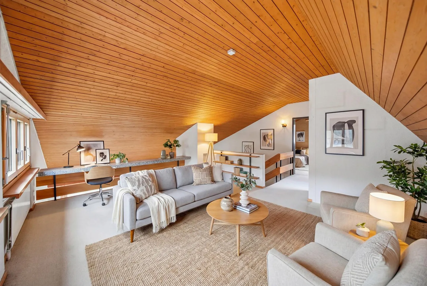 OPPORTUNITÀ NELLA ZONA DI ZURIGO - VILLA UNIFAMILIARE INDIPENDENTE - Foto 3 di 5