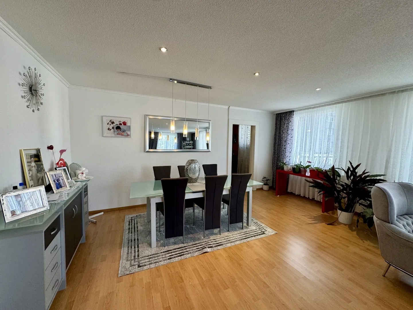 Edificio residenziale e commerciale ideale nel centro di Zuchwil - Foto 12 di 18