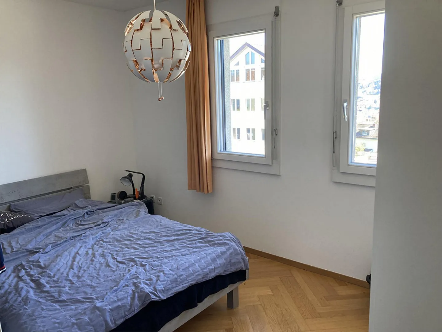Proche HSG : Appartement lumineux et calme de 2 pièces - Photo 4 sur 7