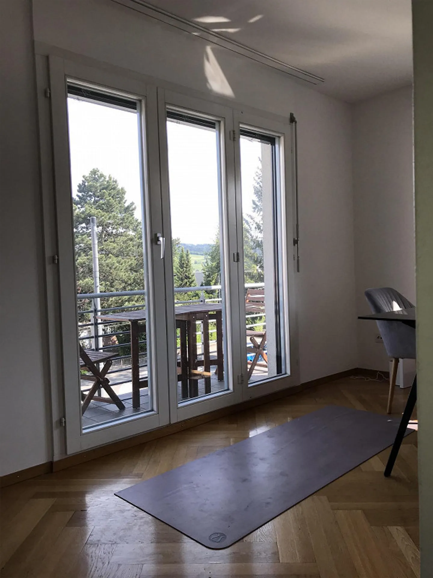Proche HSG : Appartement lumineux et calme de 2 pièces - Photo 2 sur 7