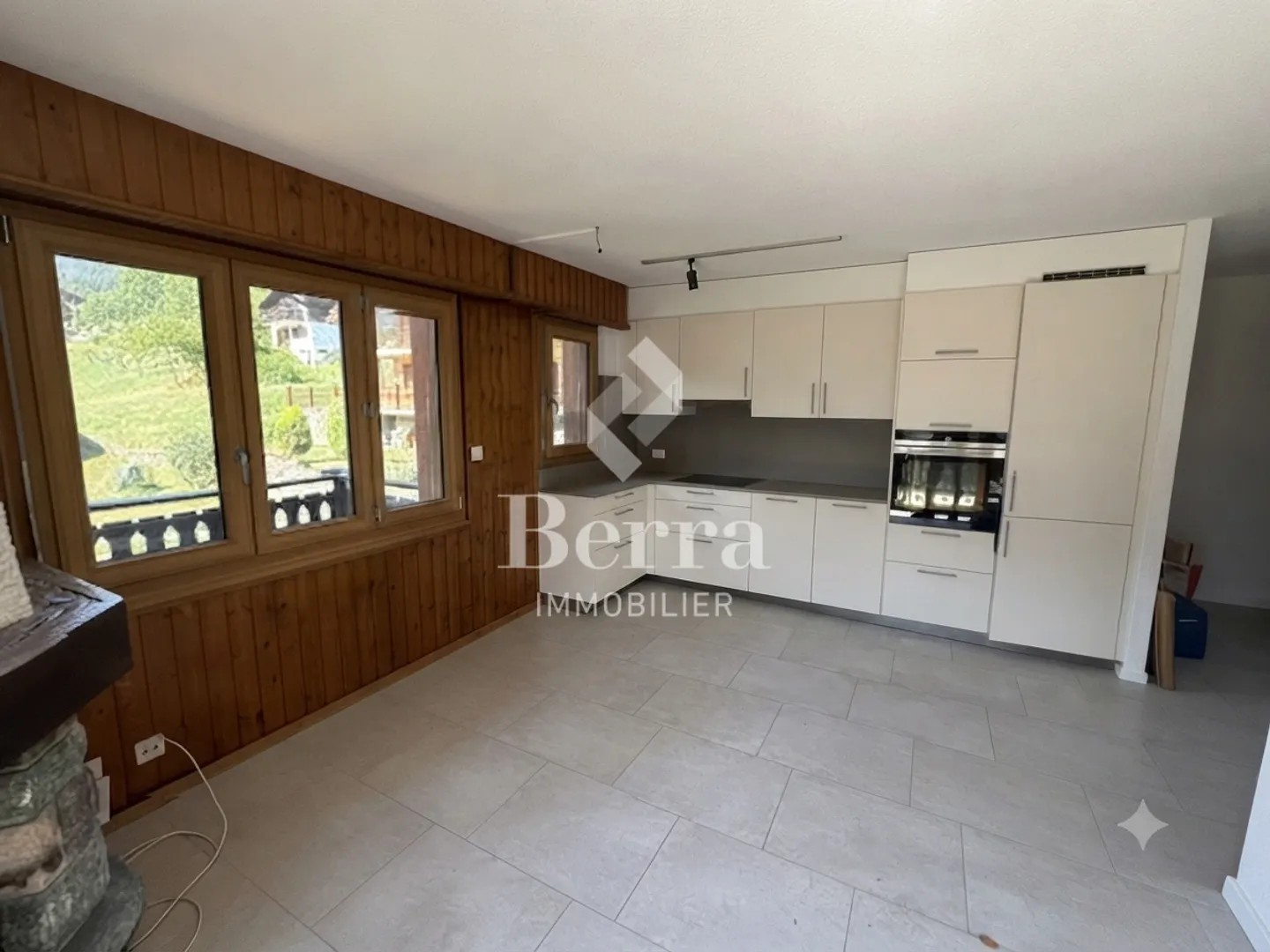 3,5 Zimmer renoviert, großer Südwestbalkon und ungehinderte Aussicht - Foto 10 von 14