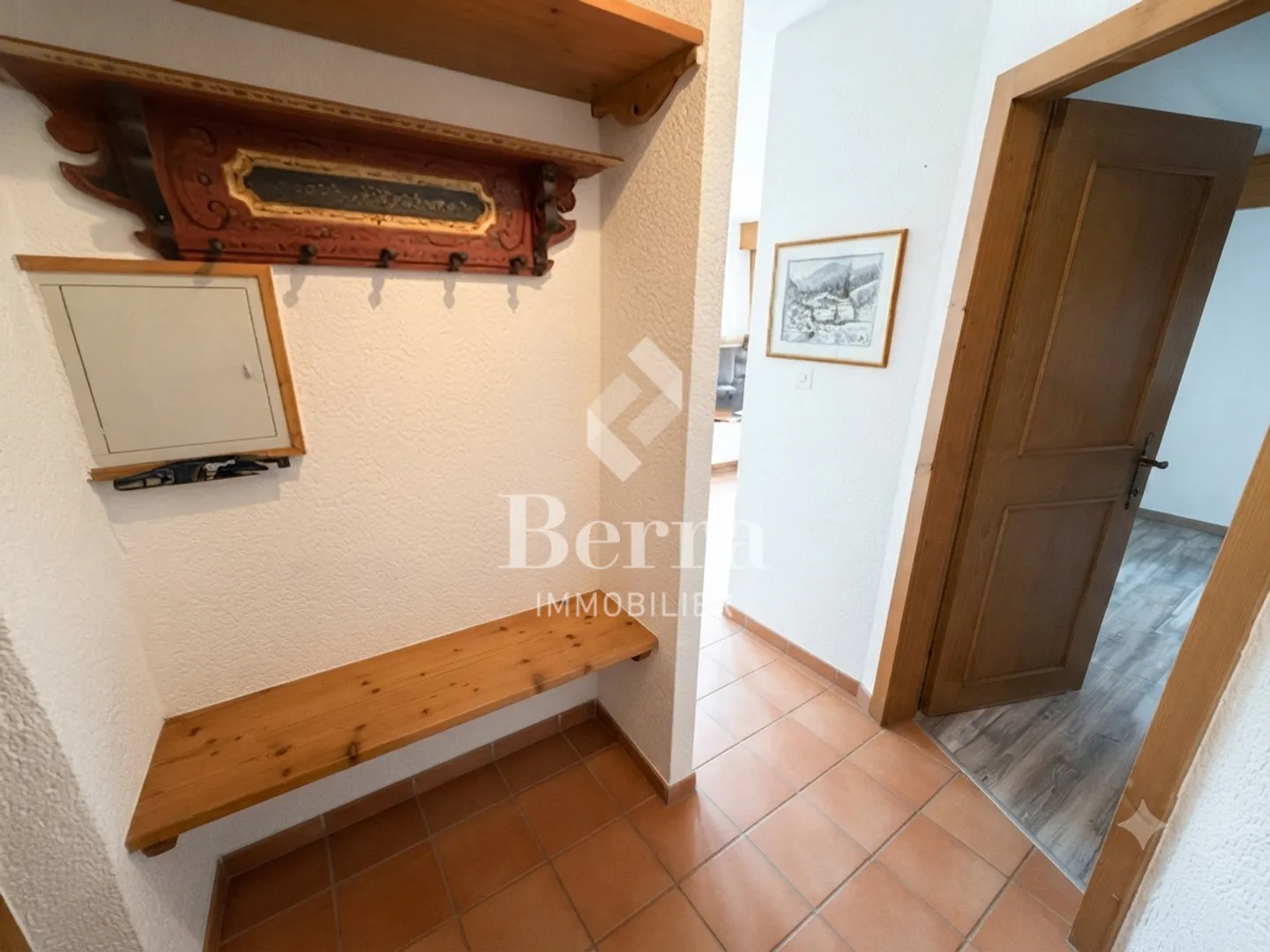 3,5 Zimmer renoviert, großer Südwestbalkon und ungehinderte Aussicht - Foto 11 von 14