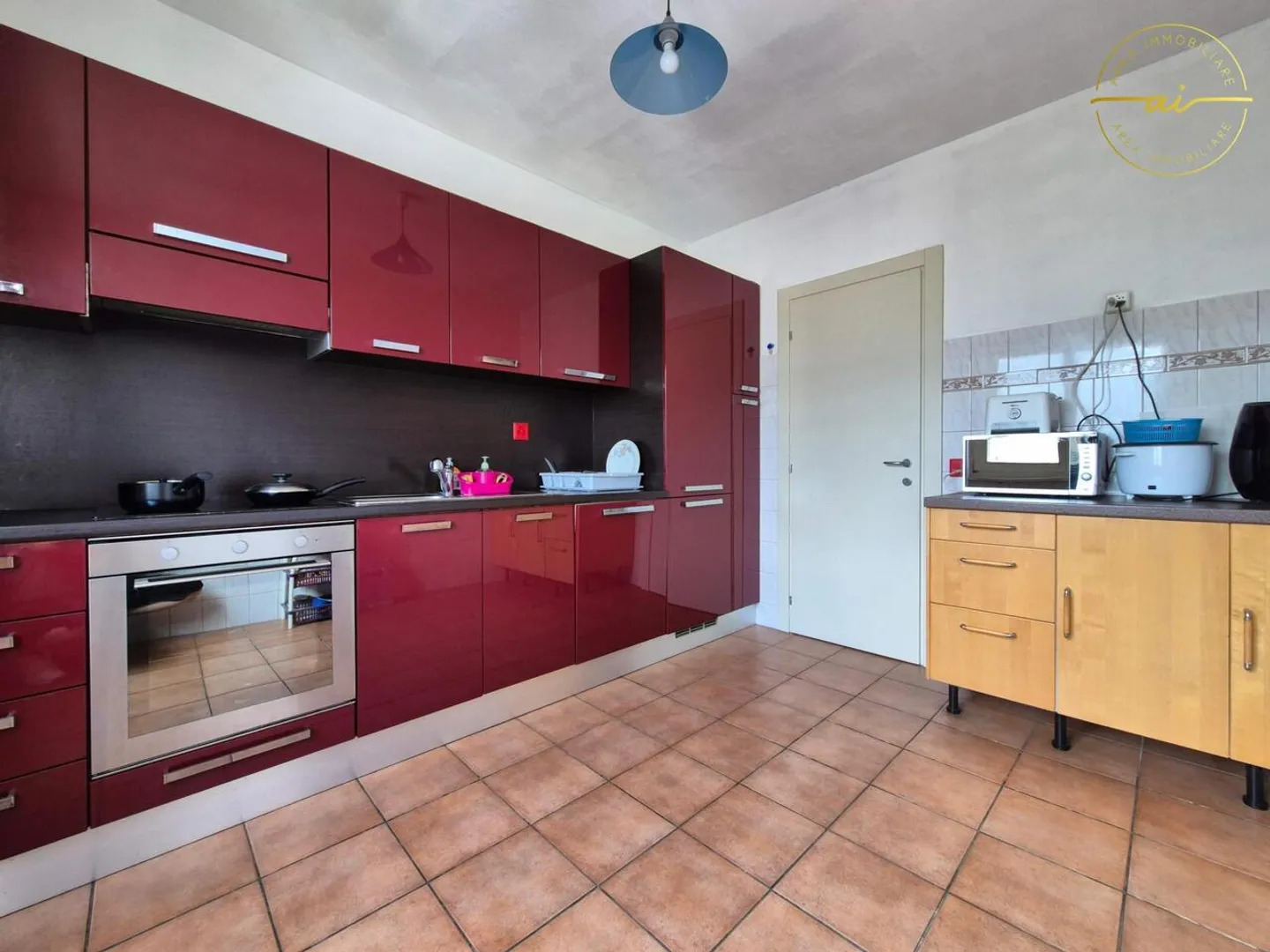 APPARTAMENTO 3.5 LOCALI CON DUE BALCONI E VISTA APERTA - Foto 4 di 9