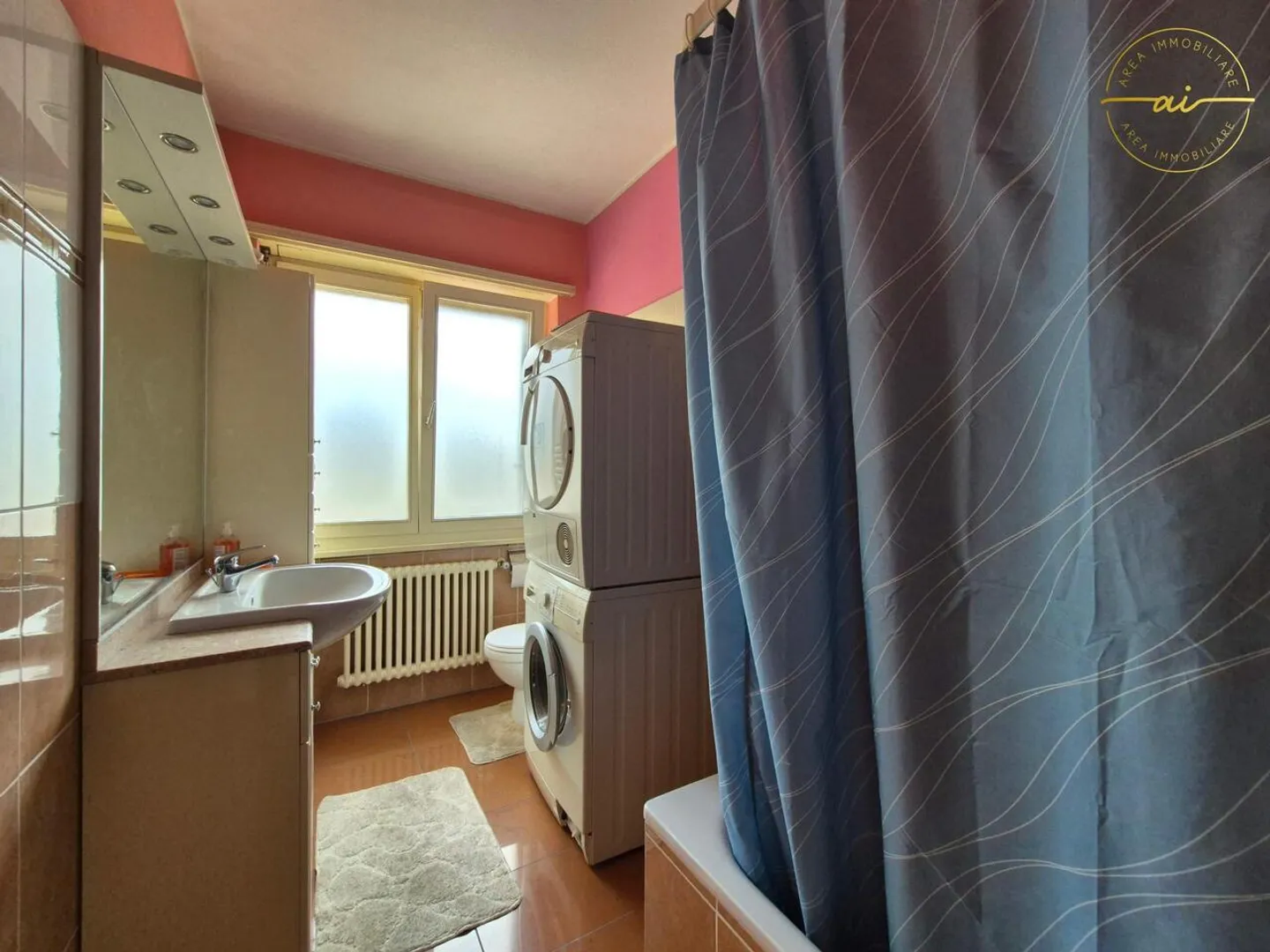 APPARTAMENTO 3.5 LOCALI CON DUE BALCONI E VISTA APERTA - Foto 7 di 9