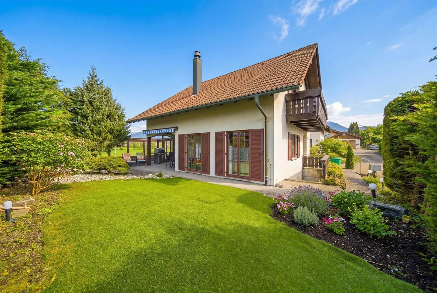 JE VEUX ALLER À ZUCHWIL – MAISON INDIVIDUELLE DE 5,5 PIÈCES - Photo 1 sur 5