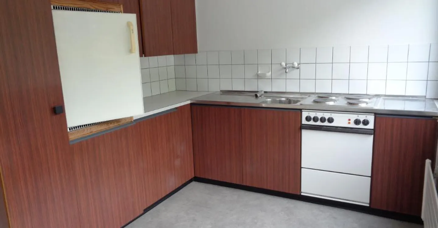 Modernes Apartment mit Balkon - Foto 2 von 12