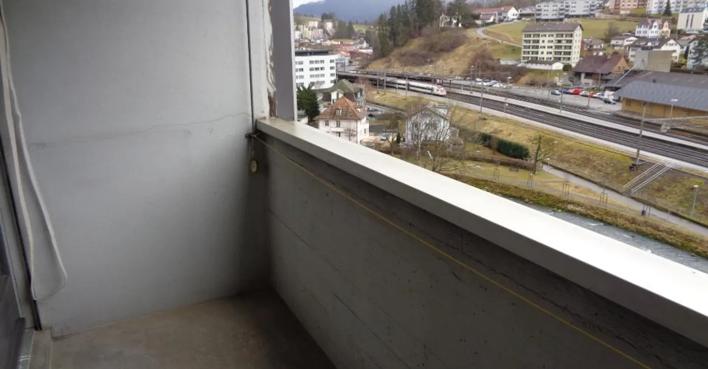 Modernes Apartment mit Balkon - Foto 8 von 12