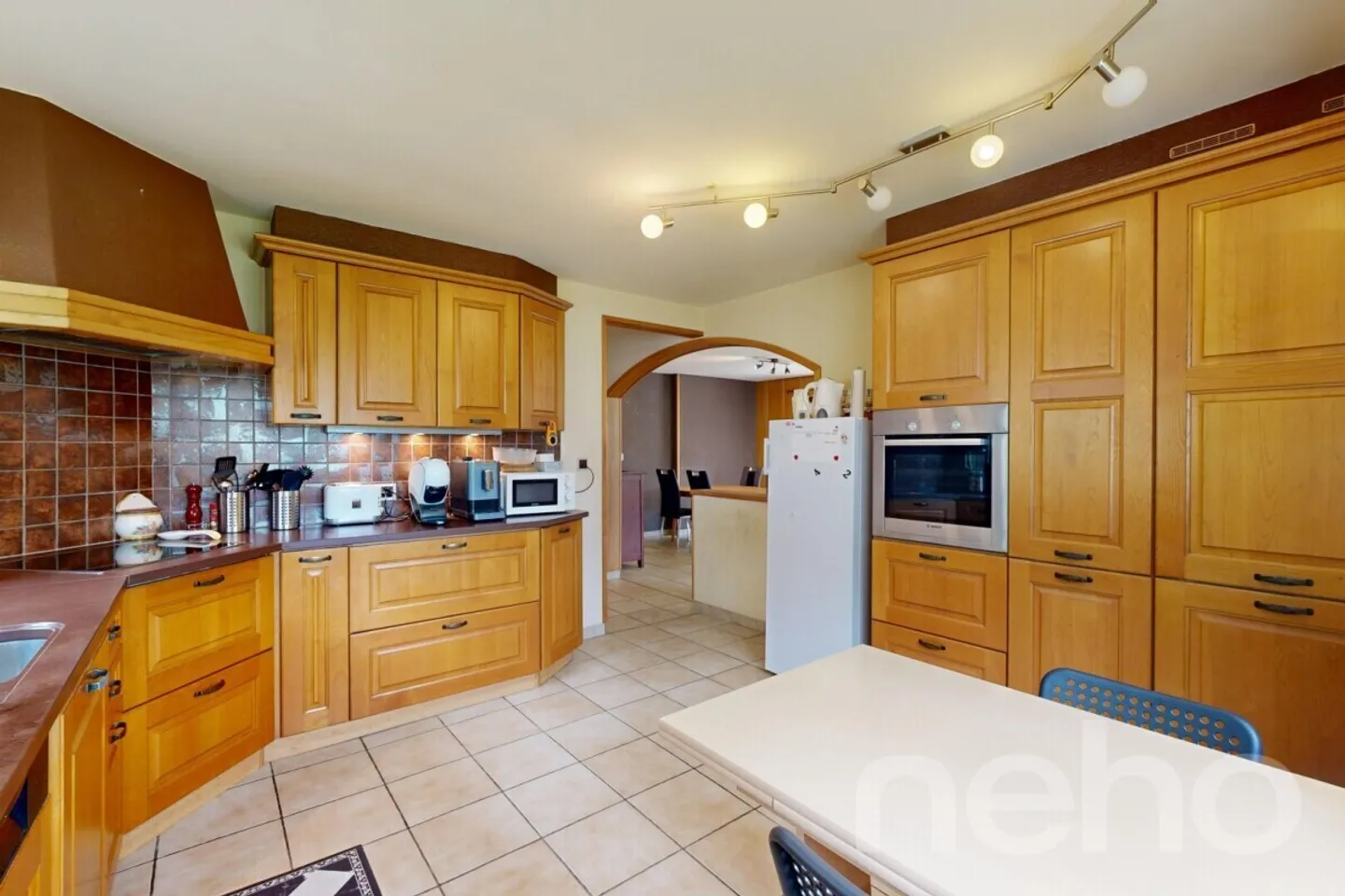 Reihenhaus in ruhiger Lage mit Terrasse und Garage - Foto 5 von 12