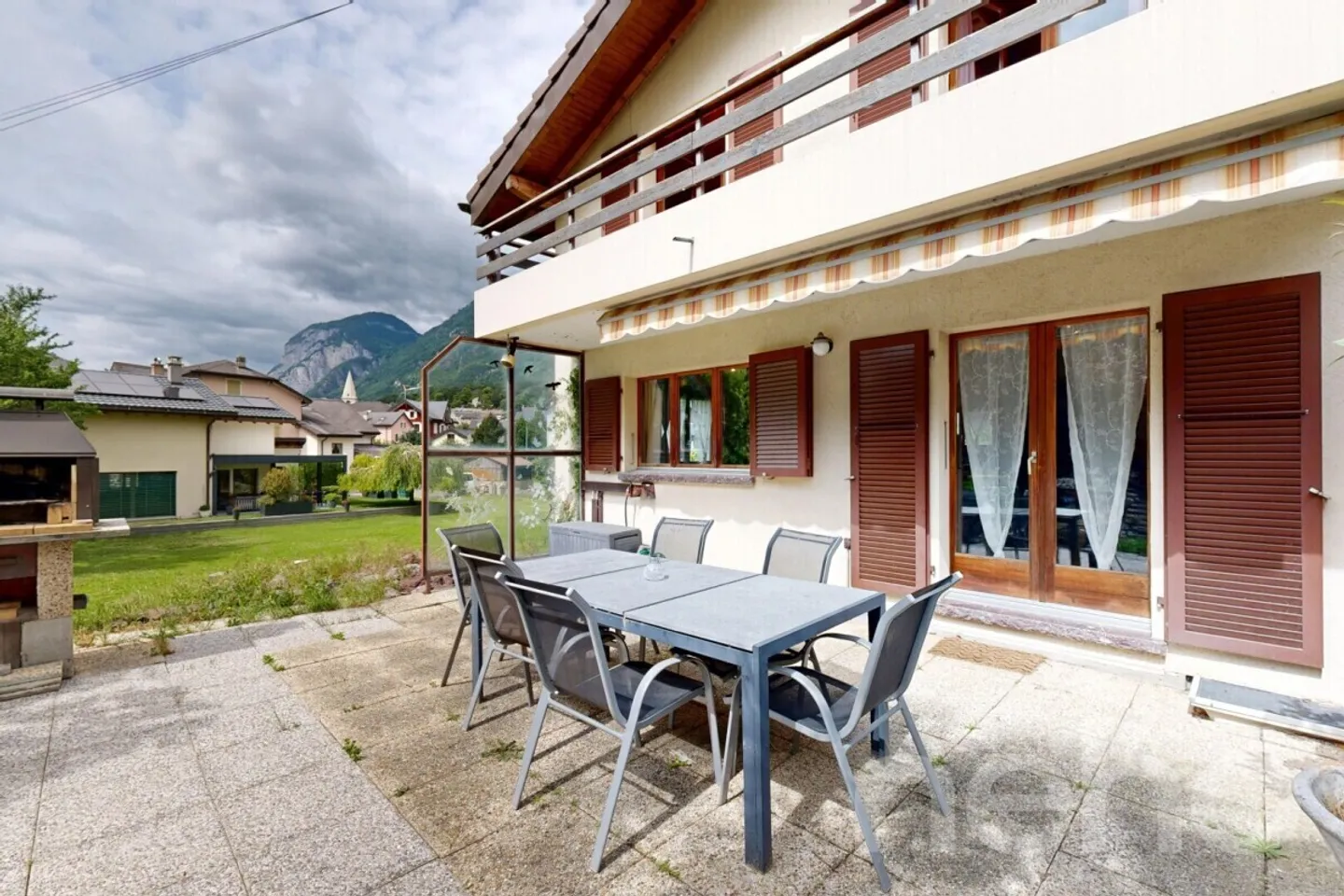 Reihenhaus in ruhiger Lage mit Terrasse und Garage - Foto 10 von 12