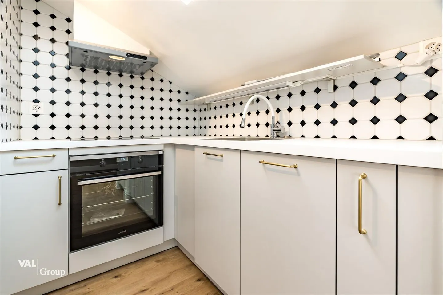 2.5 Room Apartment Renovated - Attic - Photo 5 of 13