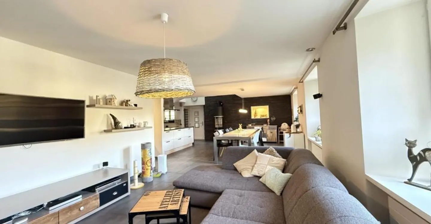 Exclusive Duplex Apartment - Photo 5 of 12