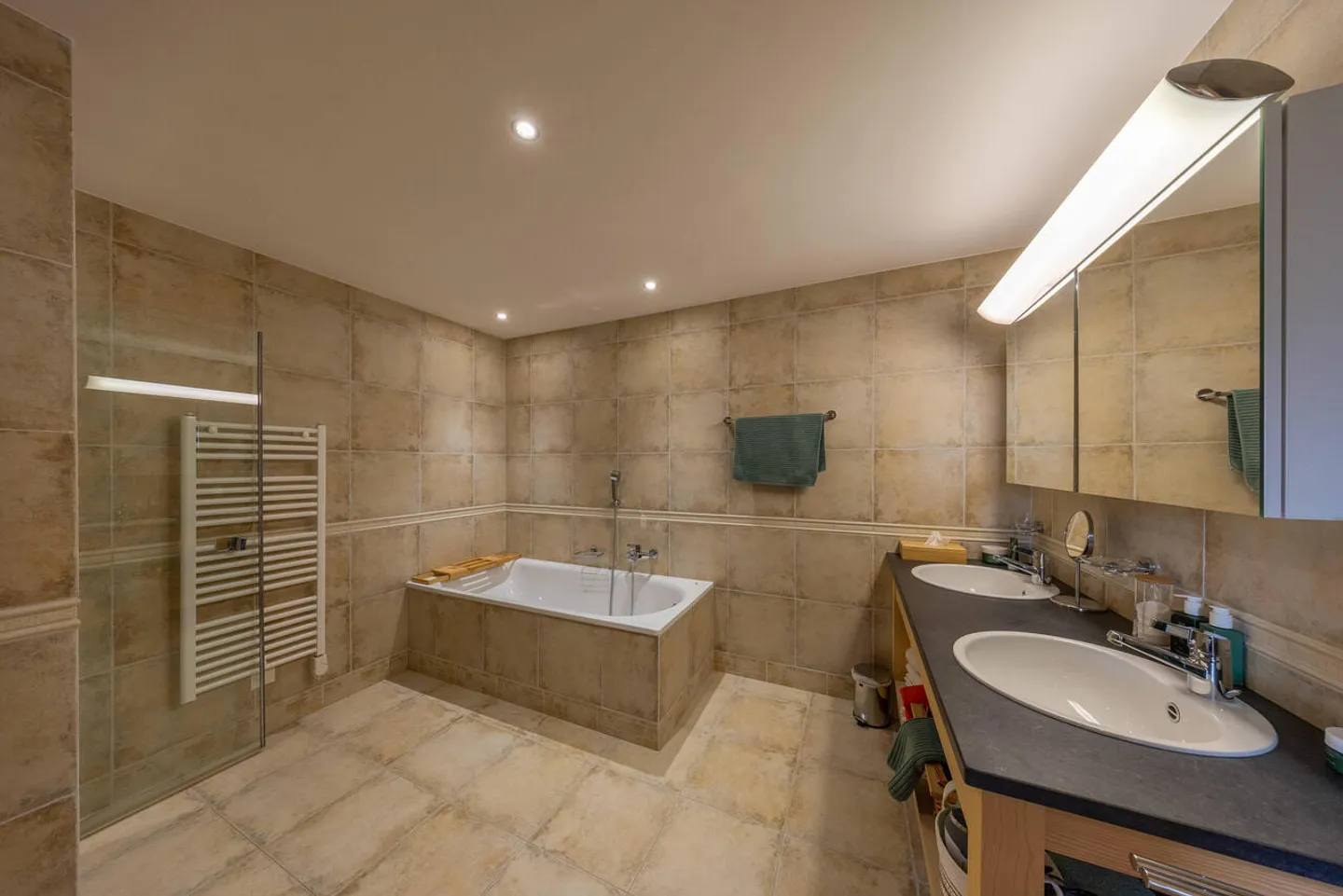 Magnificent chalet 4 bedrooms in sought-after area of Nendaz - Photo 14 of 16