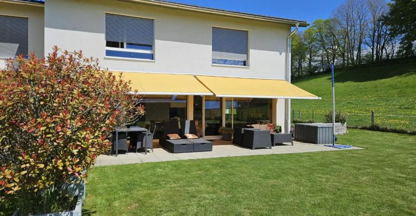Spacious Villa in Savigny - Photo 1 of 13