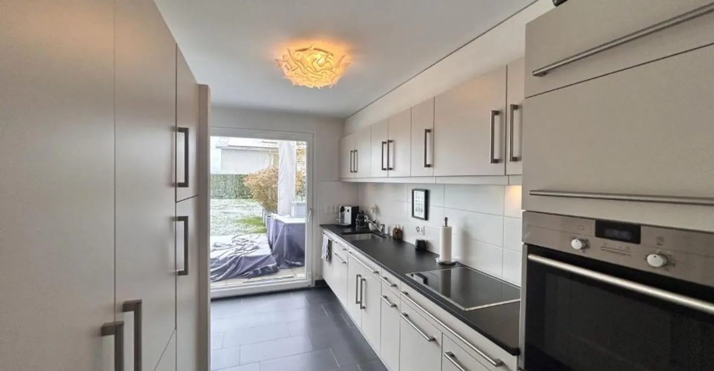 Spacious Villa in Savigny - Photo 3 of 13