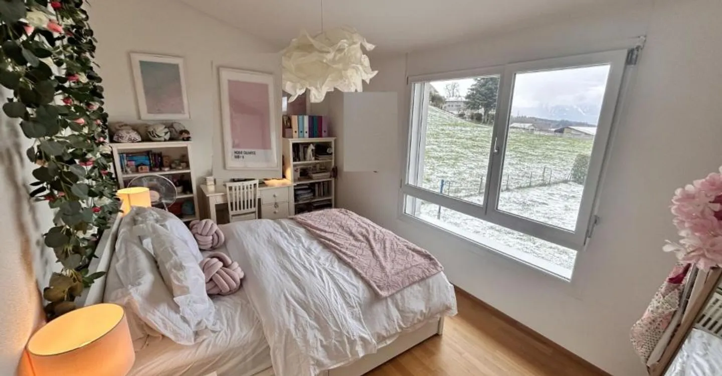 Spacious Villa in Savigny - Photo 12 of 13