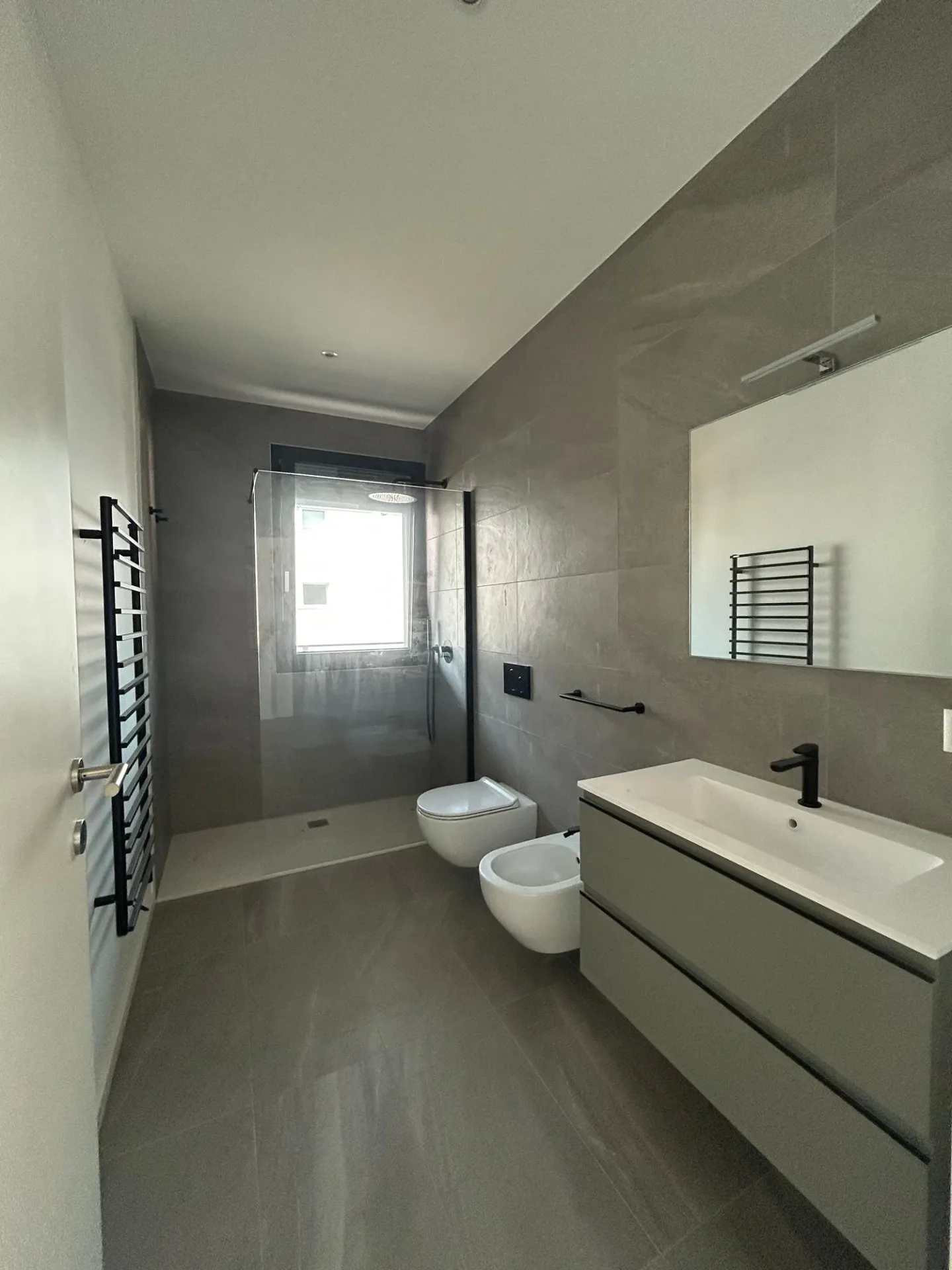 CANOBBIO - MODERN 2.5-ROOM APARTMENT FOR SALE - Photo 6 of 7