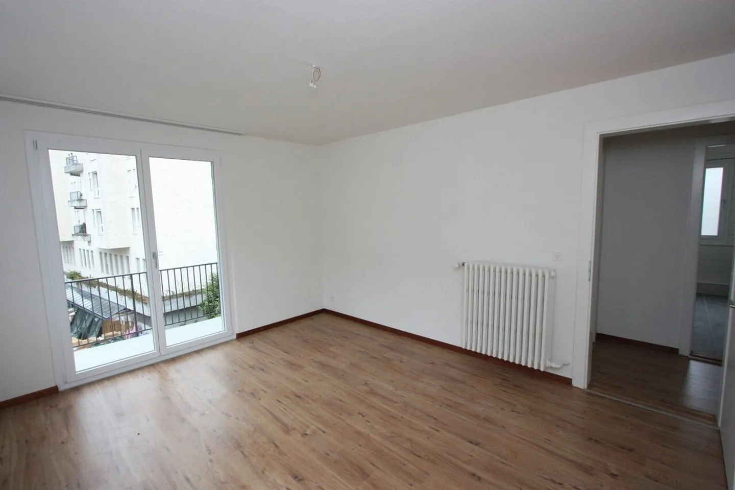 High-quality living in a central, quiet location - Photo 3 of 10