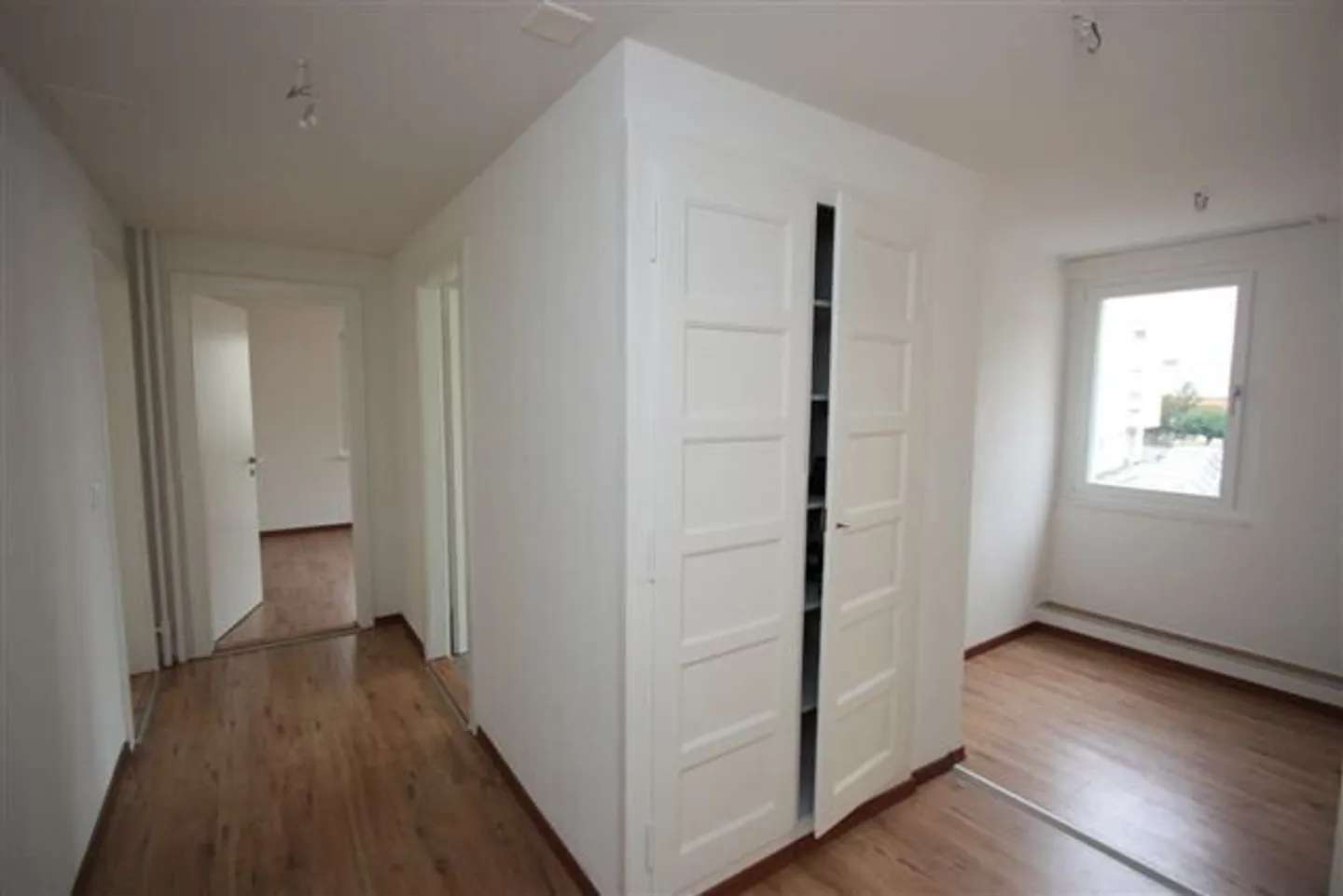 High-quality living in a central, quiet location - Photo 4 of 10