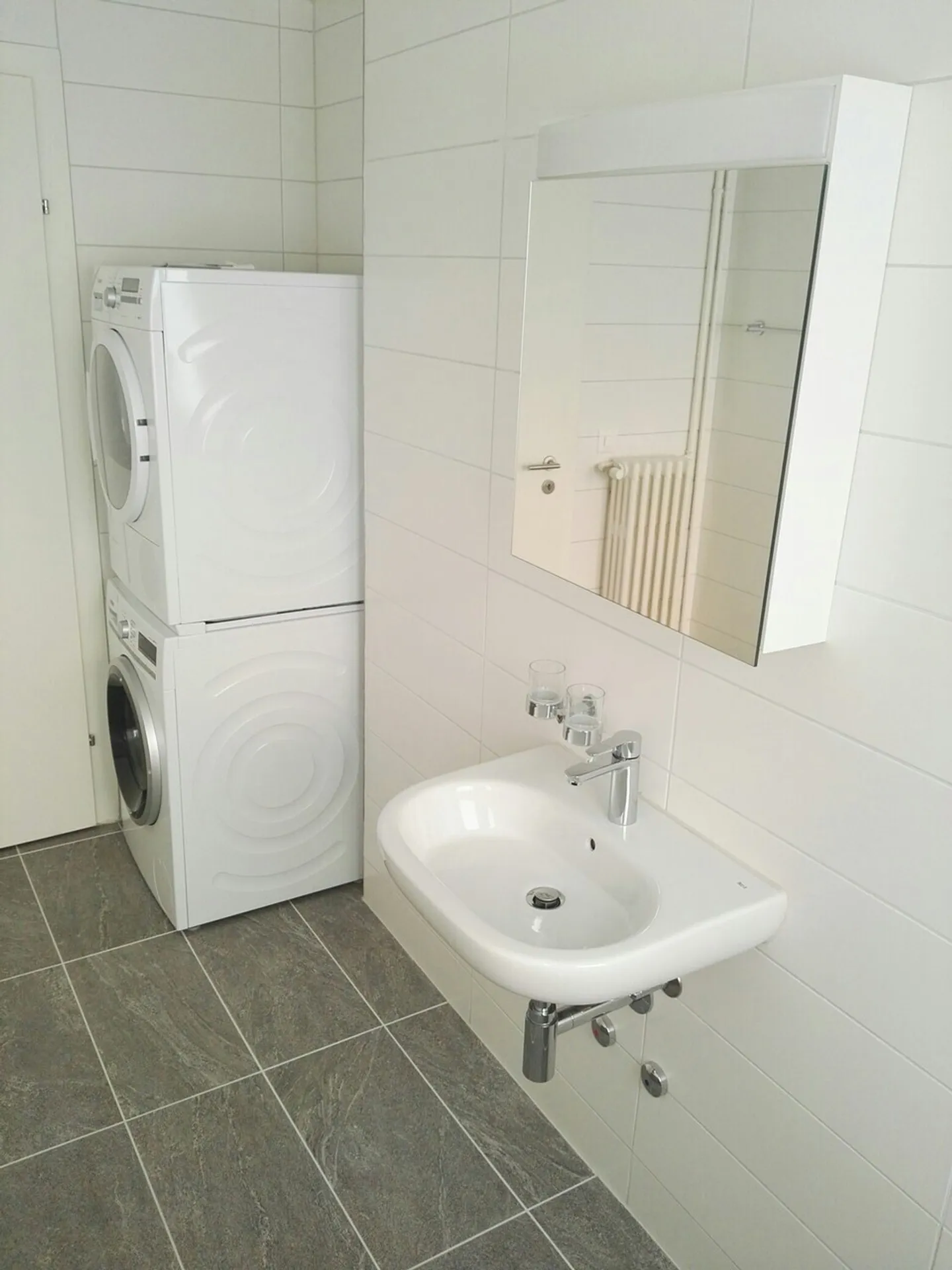 High-quality living in a central, quiet location - Photo 6 of 10