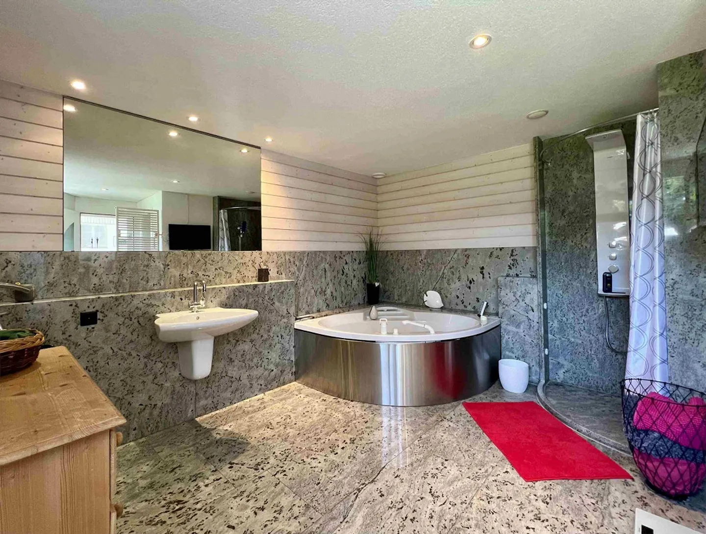 Unique 3-room loft apartment with winter garden & garden - Photo 4 of 11