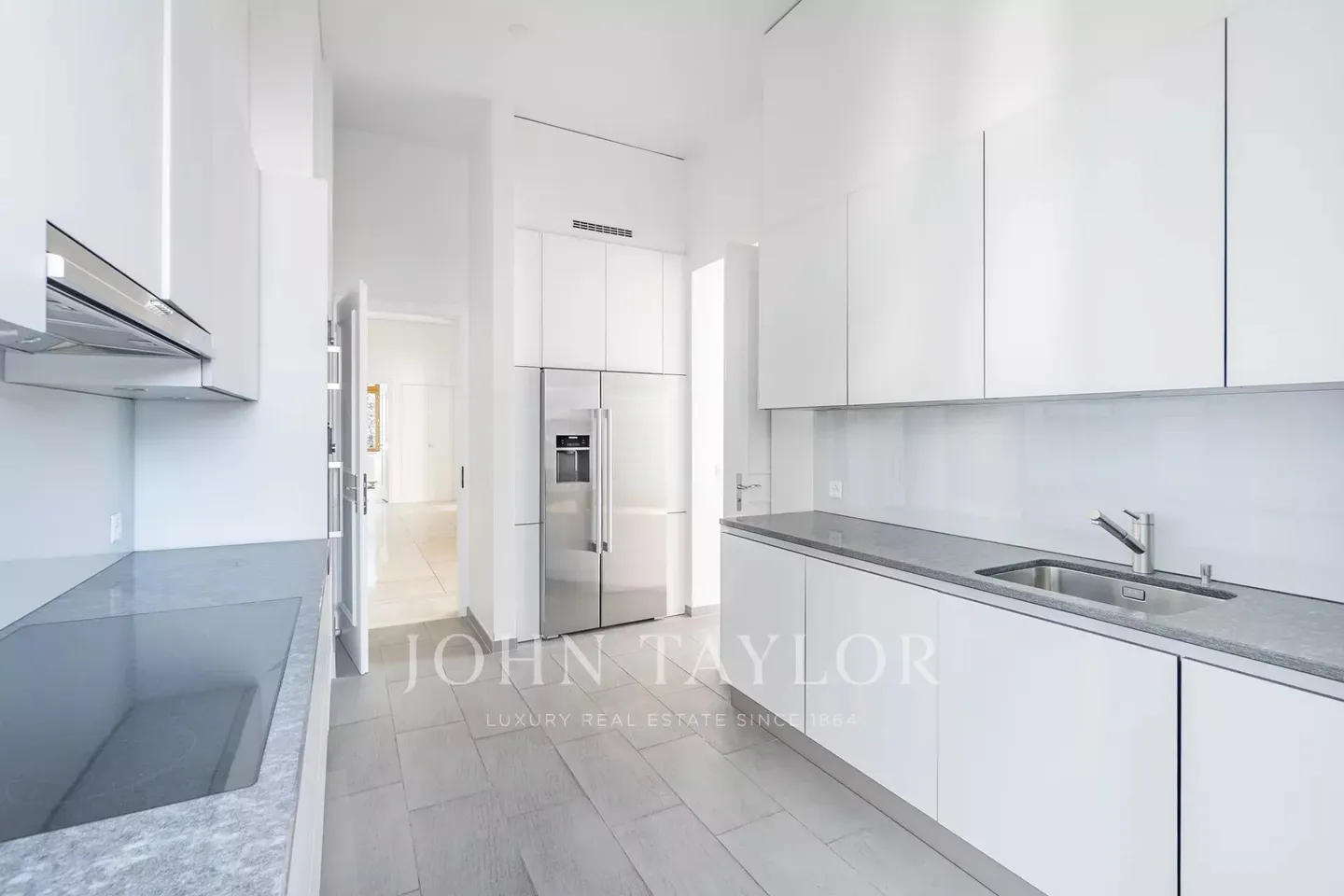 Magnifica proprietà al riparo da sguardi indiscreti - Foto 10 di 14