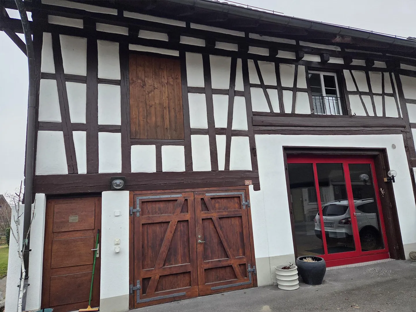 Unique 3-room loft apartment with winter garden & garden - Photo 10 of 11