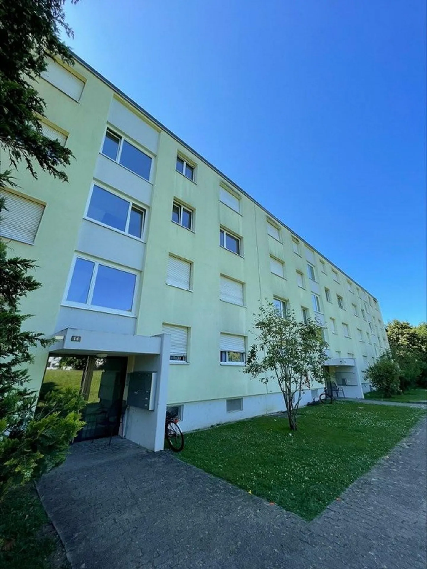 Appartamento 4.5 stanze in un ambiente tranquillo - Foto 1 di 8