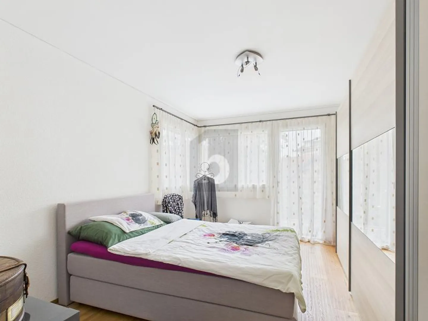 LICHTDURCHFLUTET MIT VIEL PLATZ - Foto 4 von 6