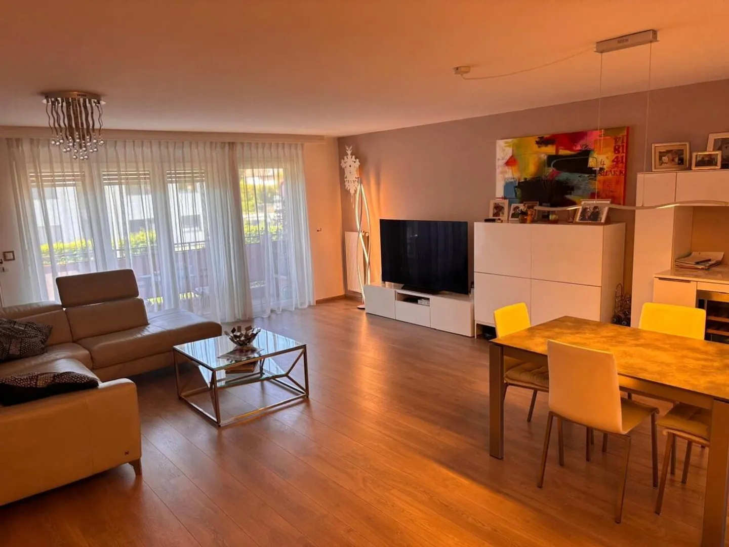 Schöne 4,5-Zimmer-Wohnung mit Balkonen - Foto 2 von 6