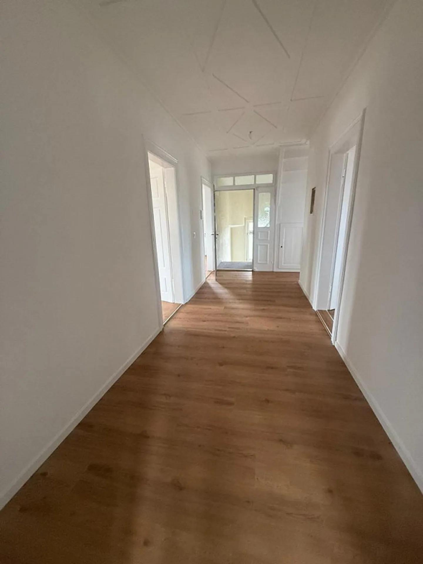 Appartamento 4.5 stanze vicino al lago - 1 mese di soggiorno gratuito! - Foto 2 di 5