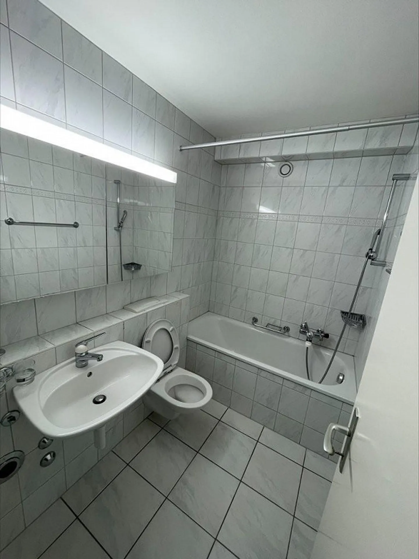 Appartamento 4.5 stanze in un ambiente tranquillo - Foto 8 di 8