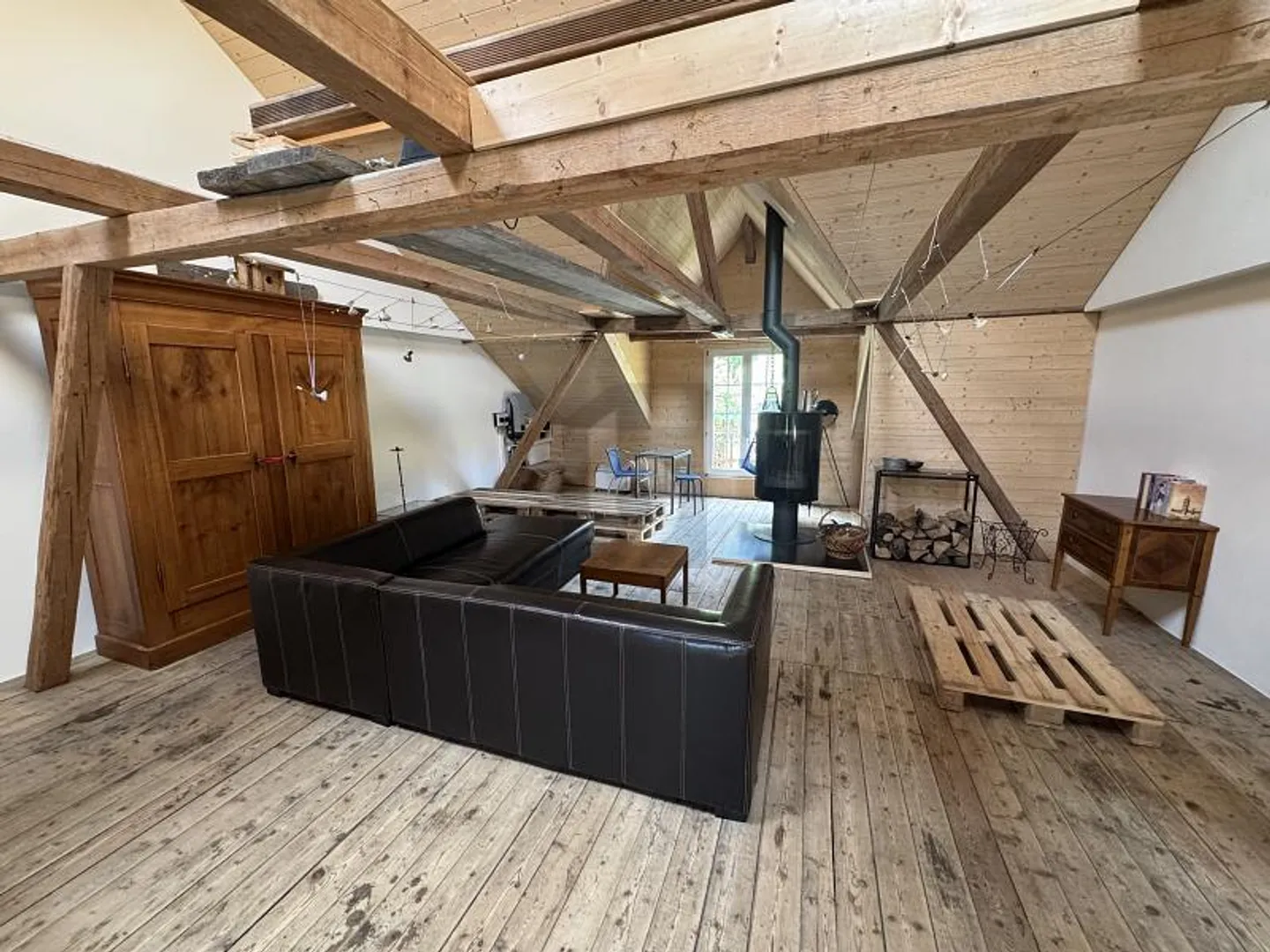 Charmantes Loft-Stil Reihenhaus - Foto 2 von 6