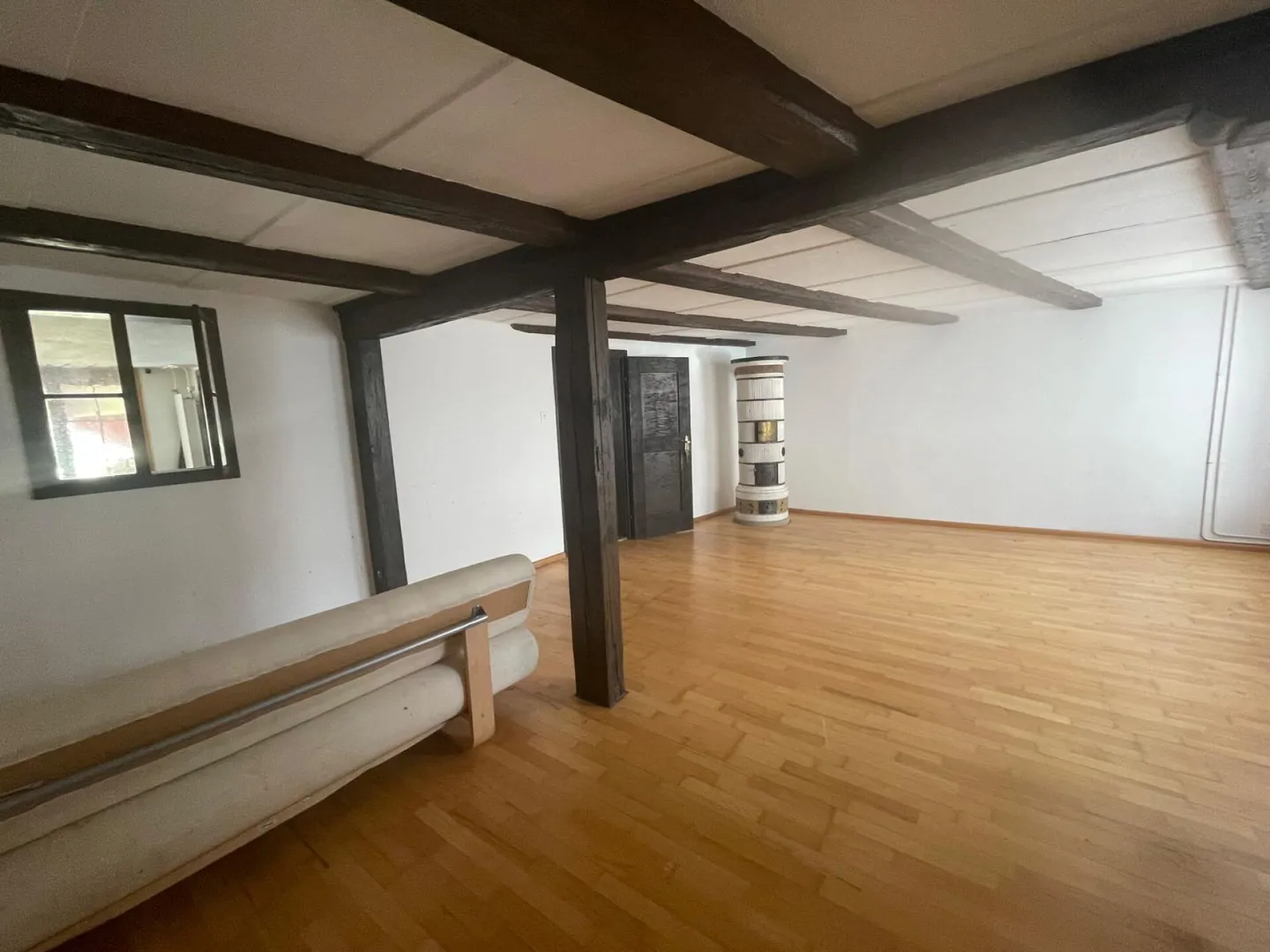 Proprietà storica da ristrutturare con fascino e potenziale - Foto 6 di 14