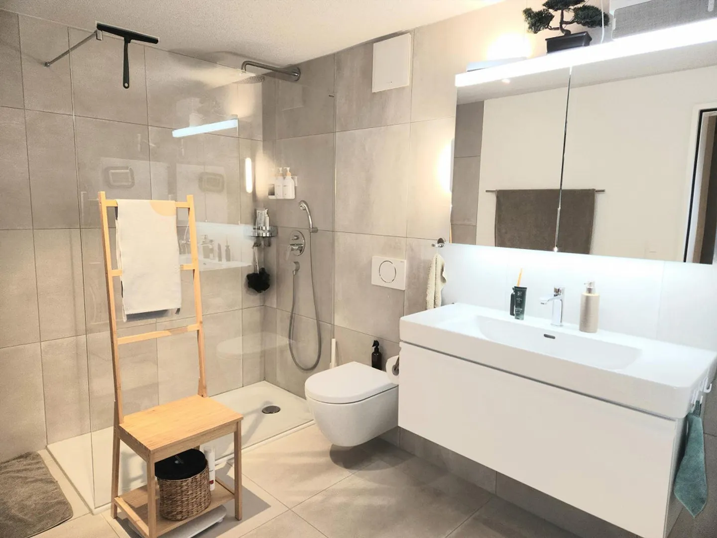 Moderne, grosse 3.5 Zimmer-Wohnung im Zentrum von Schwyz - Foto 9 di 10